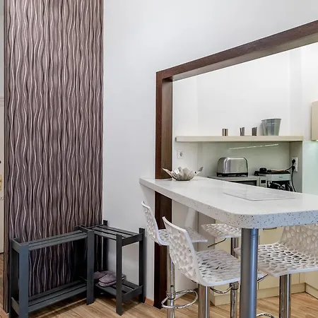 New Design - Egyetem Ter Apartment *